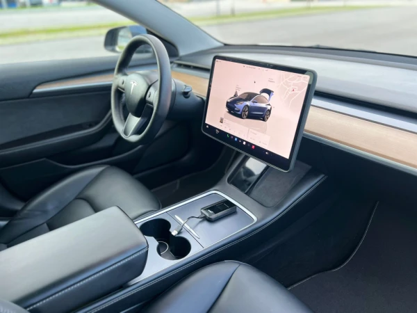 Tesla Model 3 Standard Plus 11