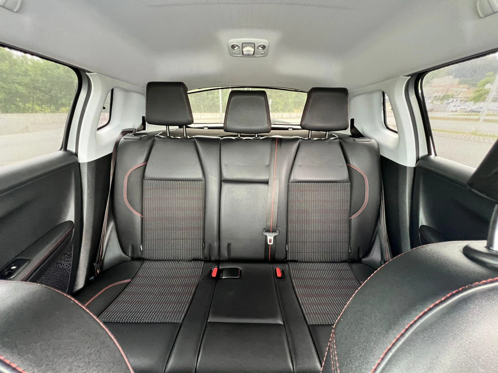 Peugeot 2008 1.2 PureTech GTLine 29