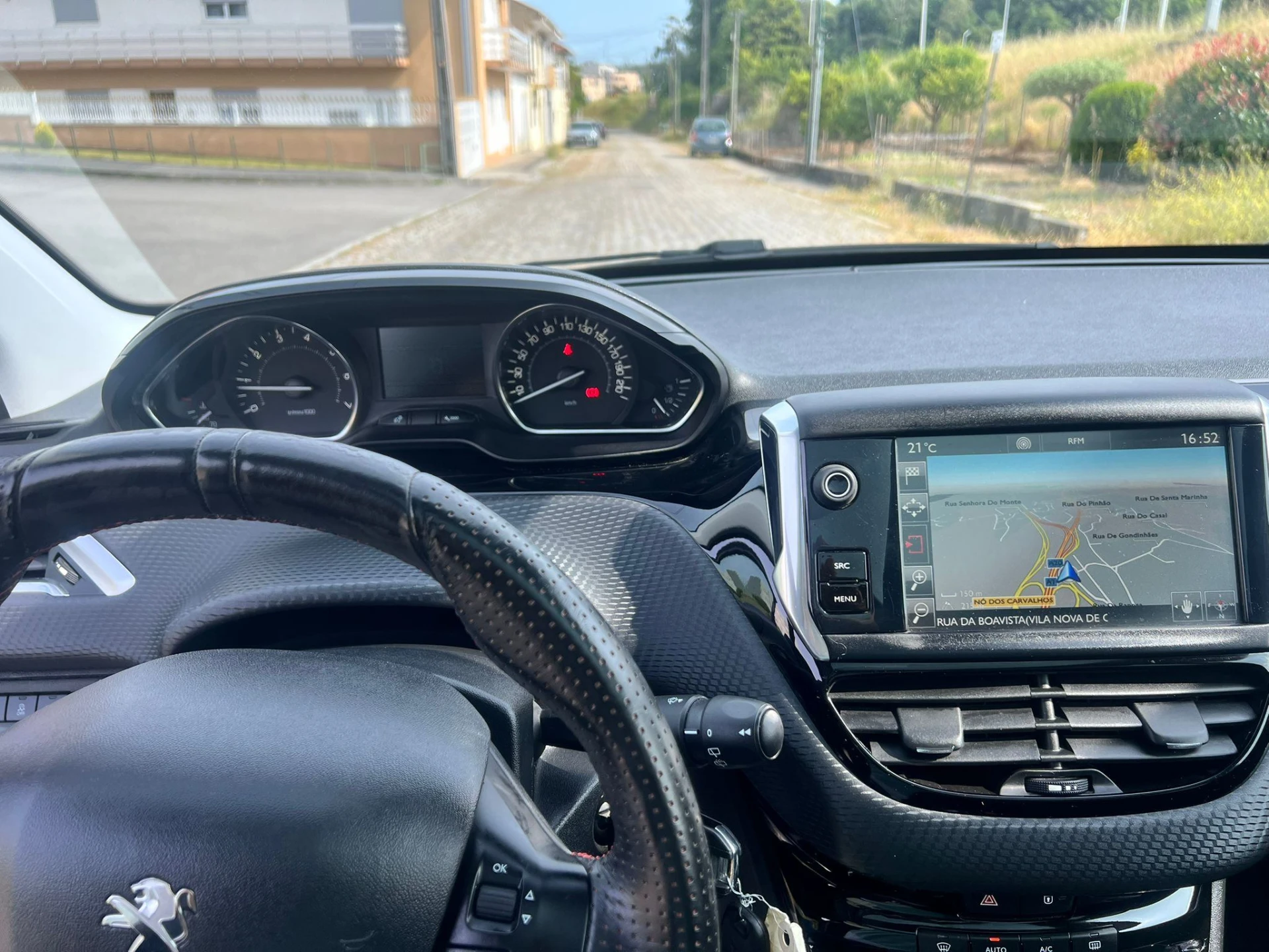 Peugeot 208 GTLine 26