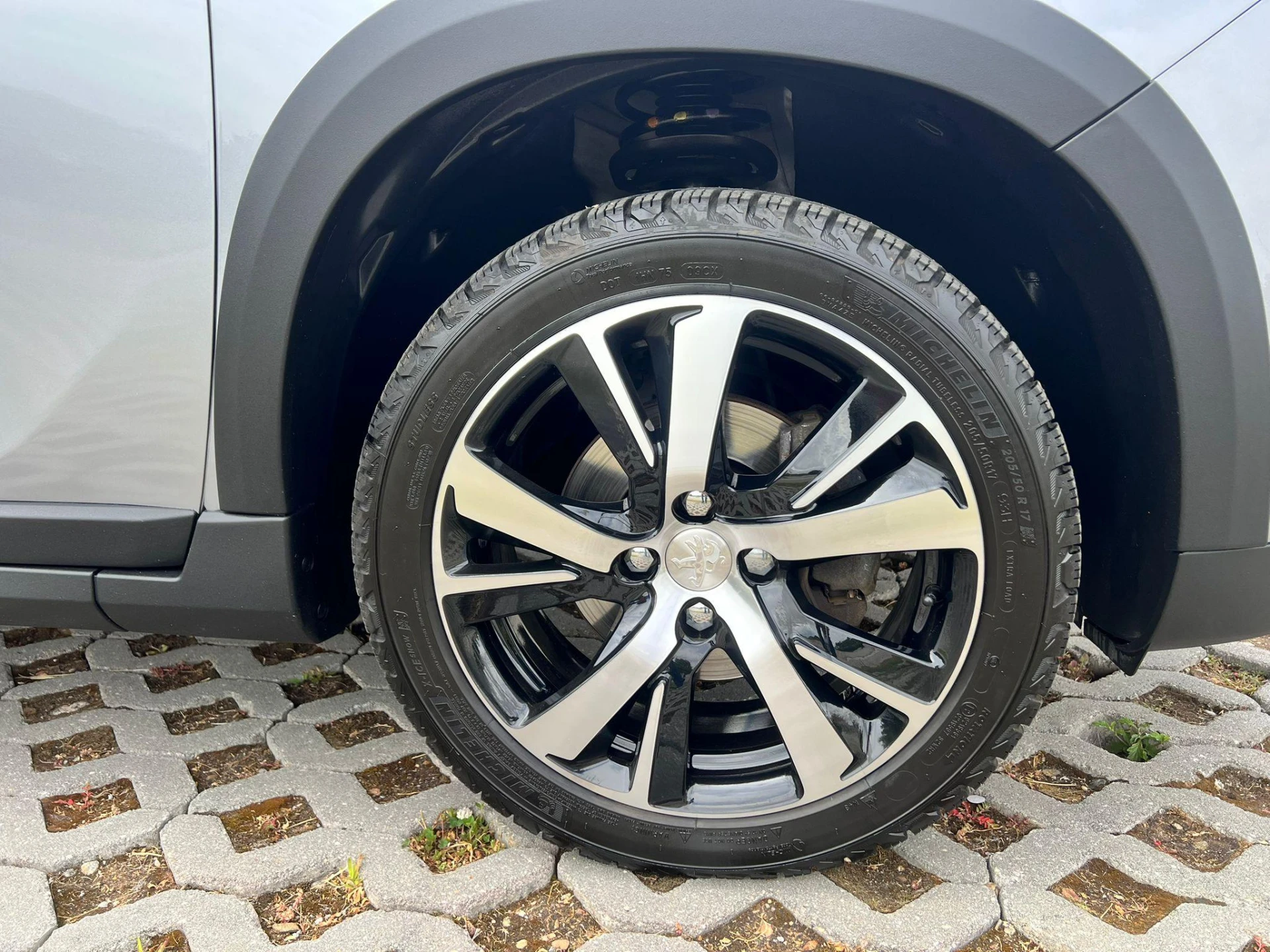 Peugeot 2008 1.2 PureTech GTLine 19