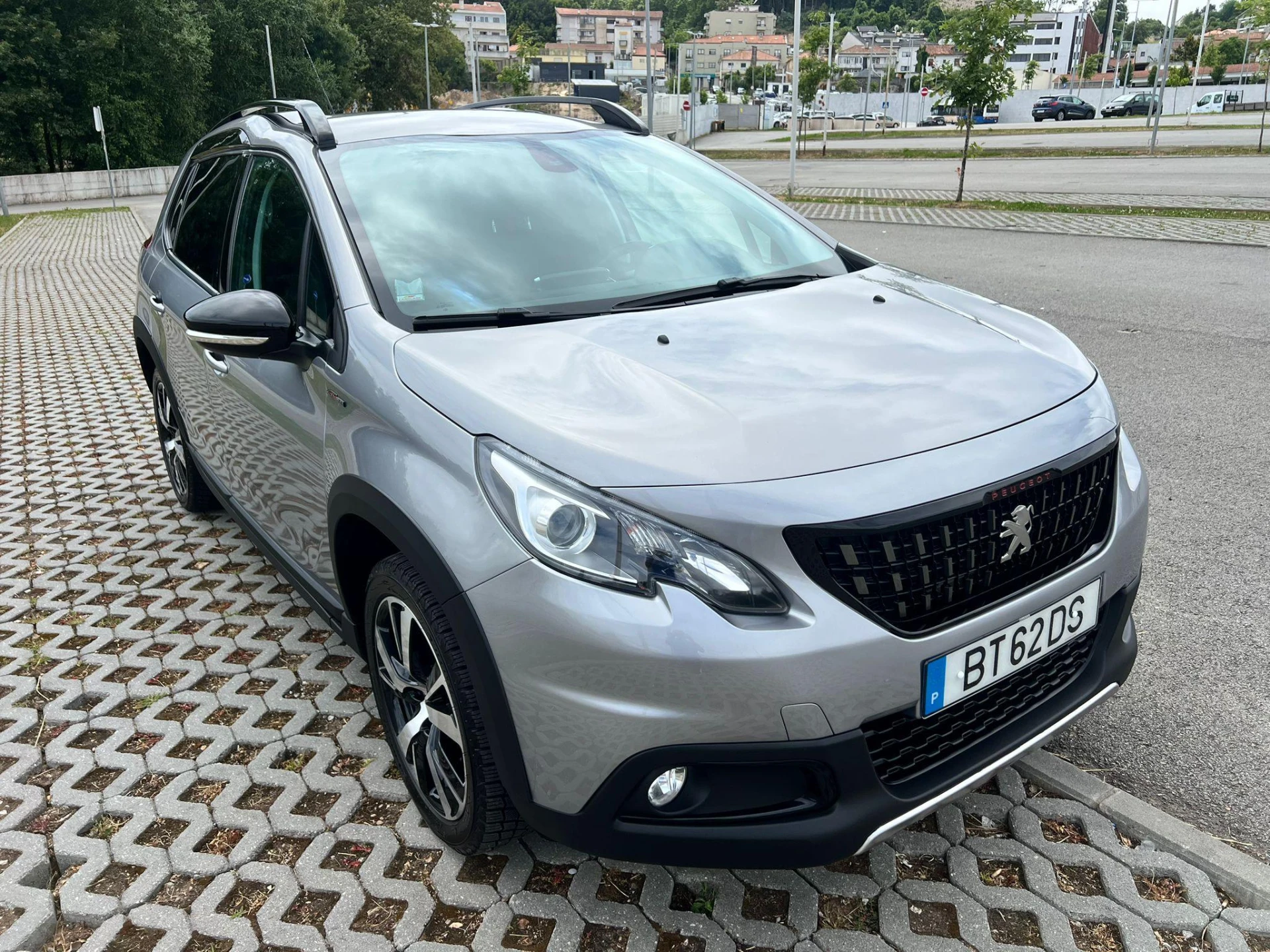 Peugeot 2008 1.2 PureTech GTLine 4