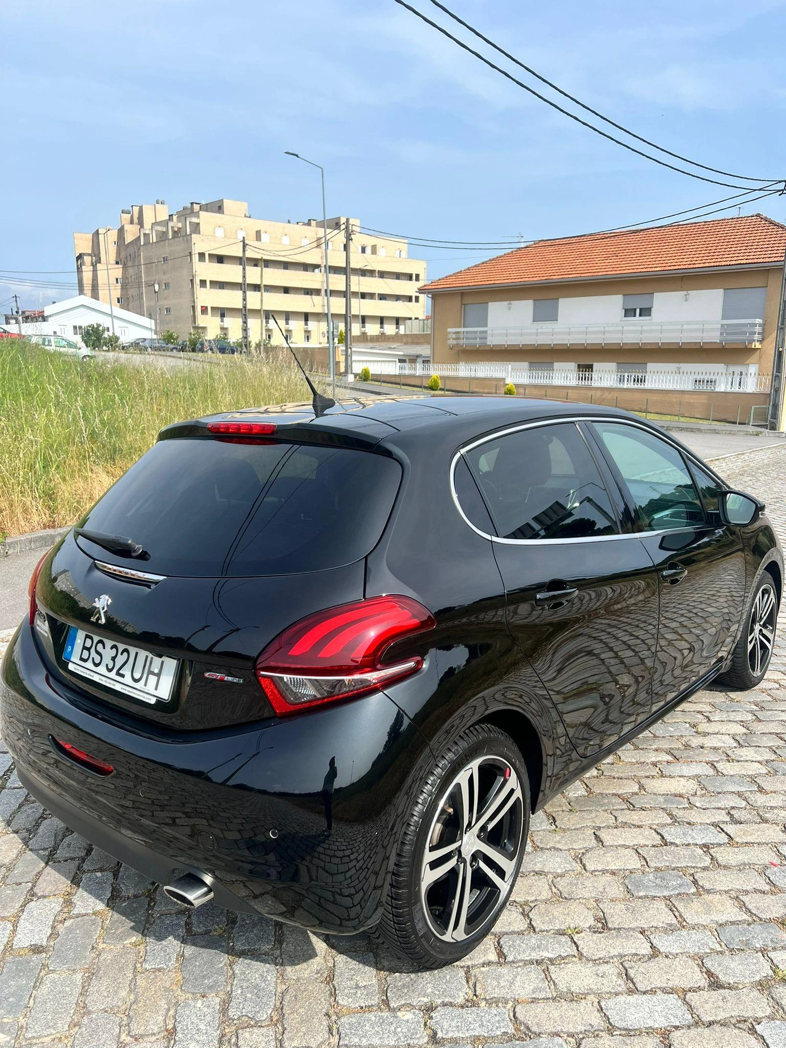 Peugeot 208 GTLine 6
