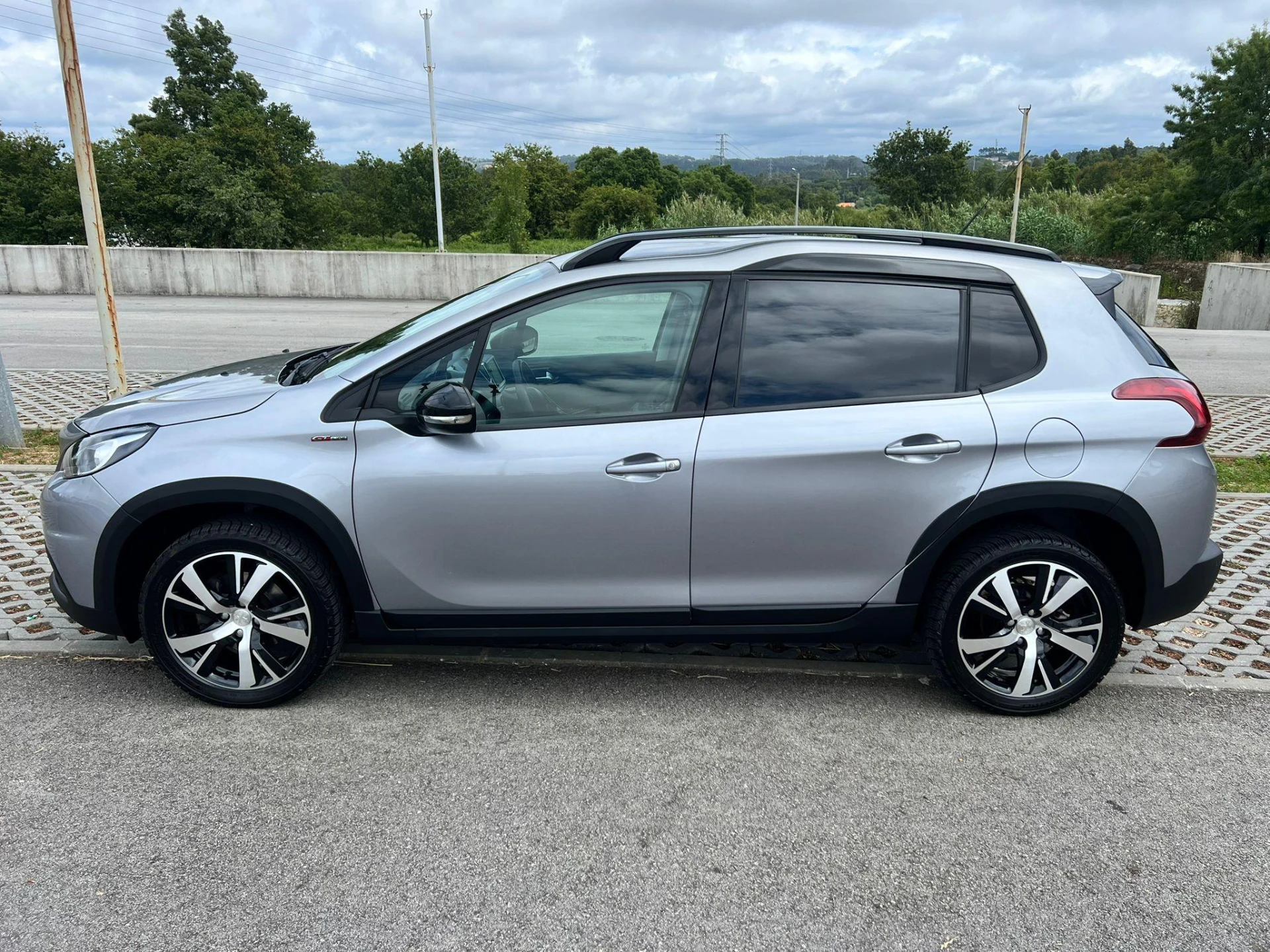 Peugeot 2008 1.2 PureTech GTLine 5