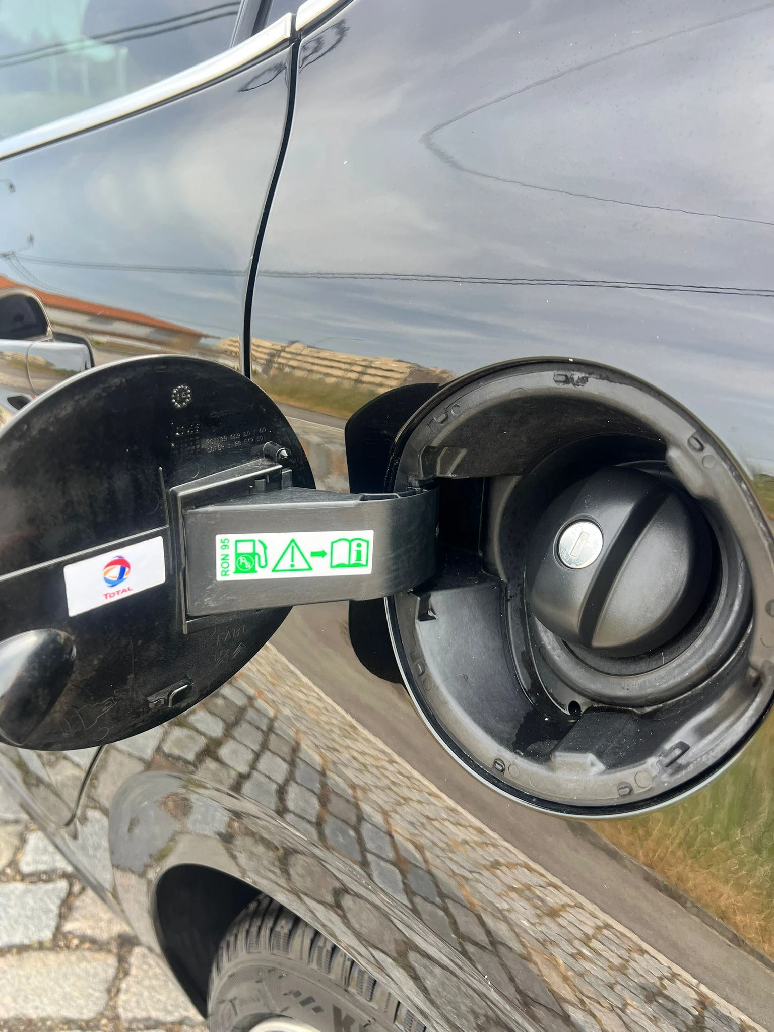 Peugeot 208 GTLine 15