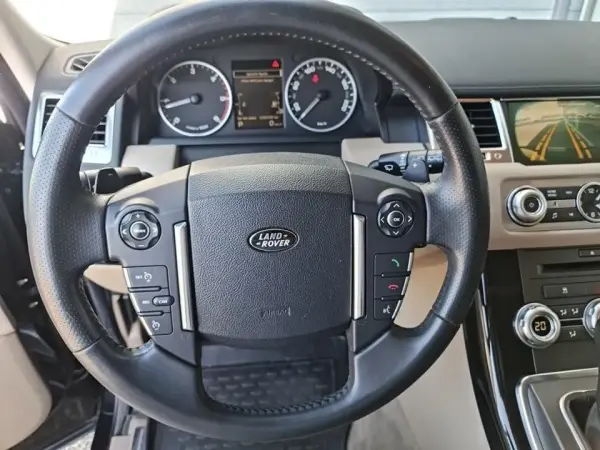 Land Rover Range Rover Sport 3.0 TDV6 HSE 11