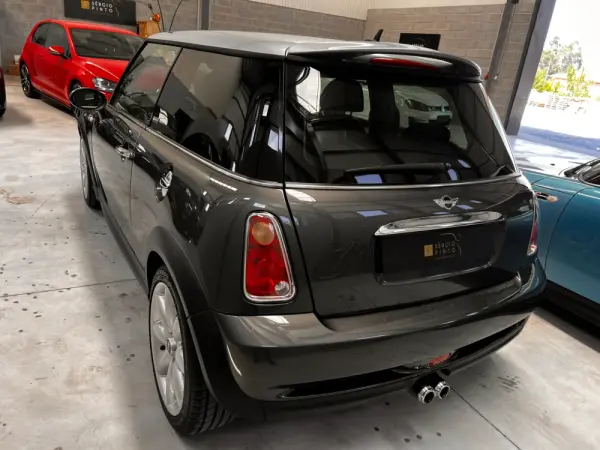 MINI 3 Portas Cooper S 4