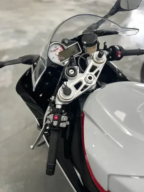 BMW S 1000 RR RR 11