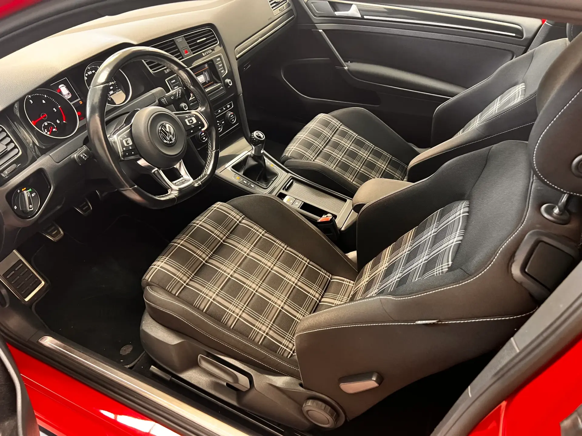 Volkswagen Golf 2.0 TDi GTD 5