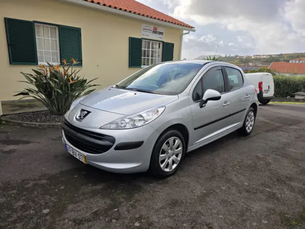 Peugeot 207 1