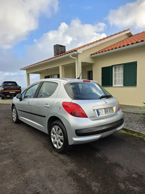 Peugeot 207 6