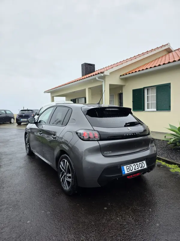 Peugeot 208 6
