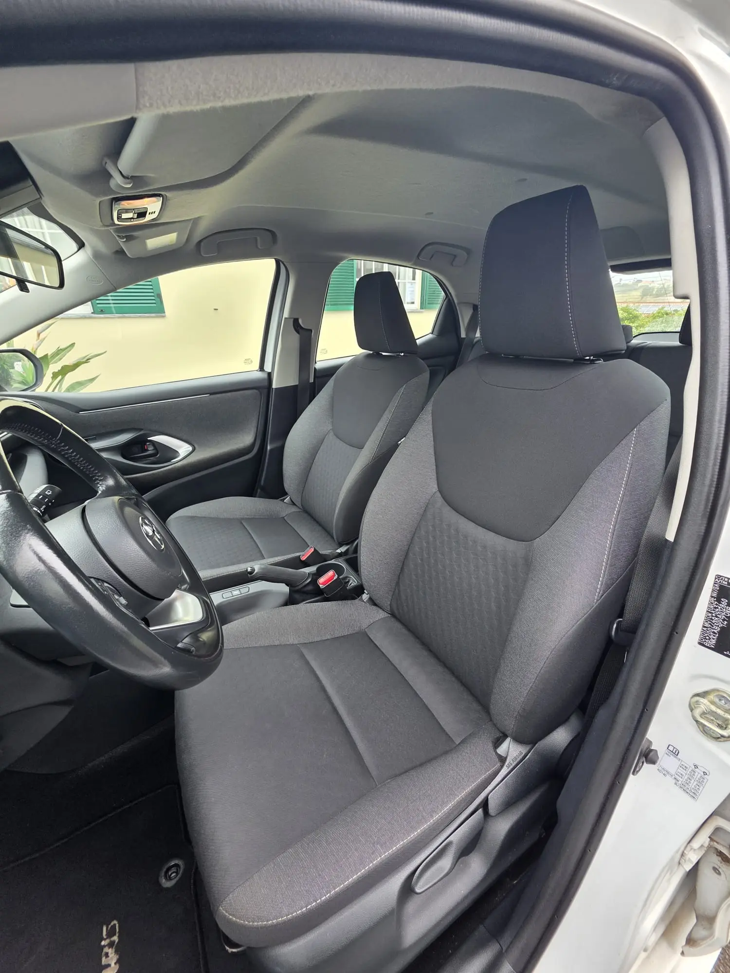 Toyota Yaris 1.0 VVT-i Comfort Plus 9