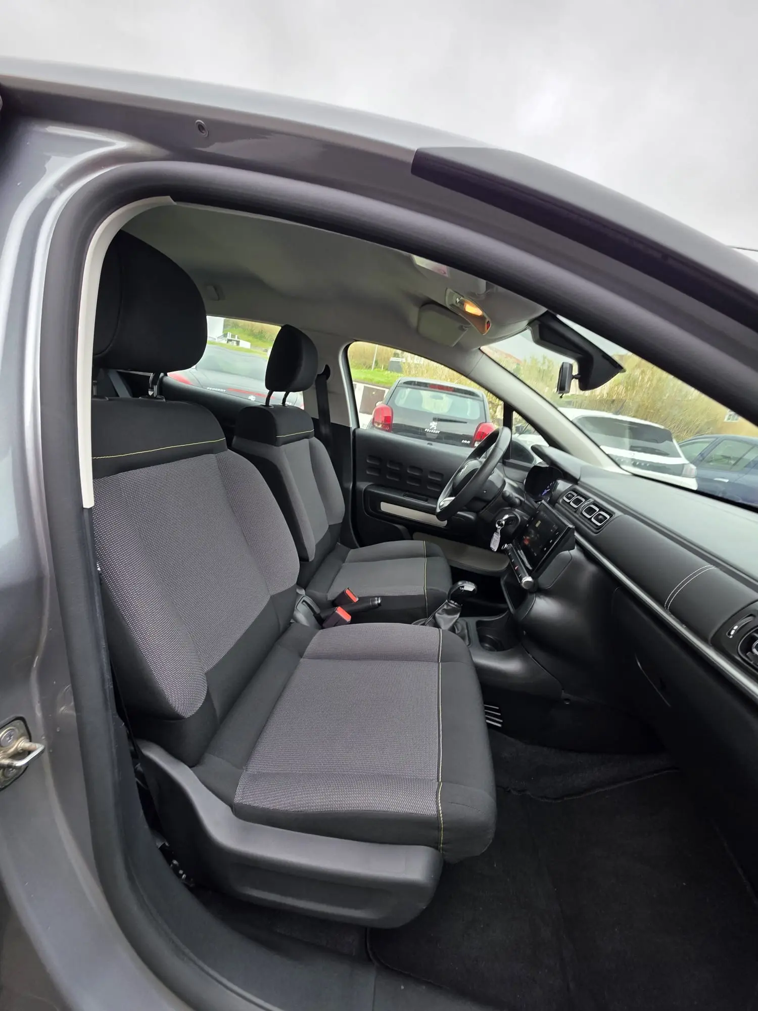 Citroën C3 1.2 PureTech C-Series 13