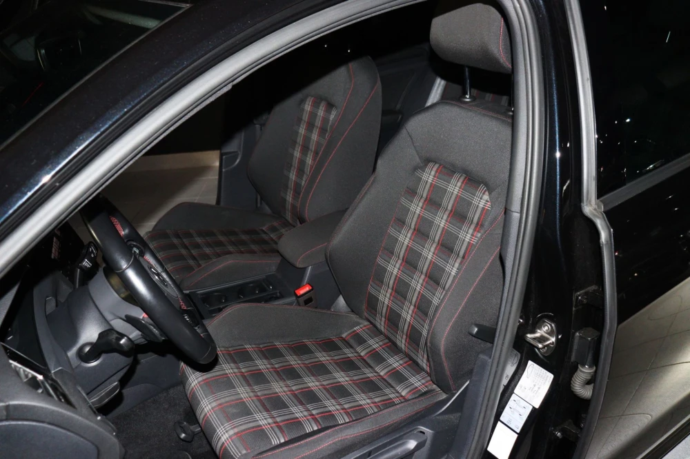 Volkswagen Golf Performance 14