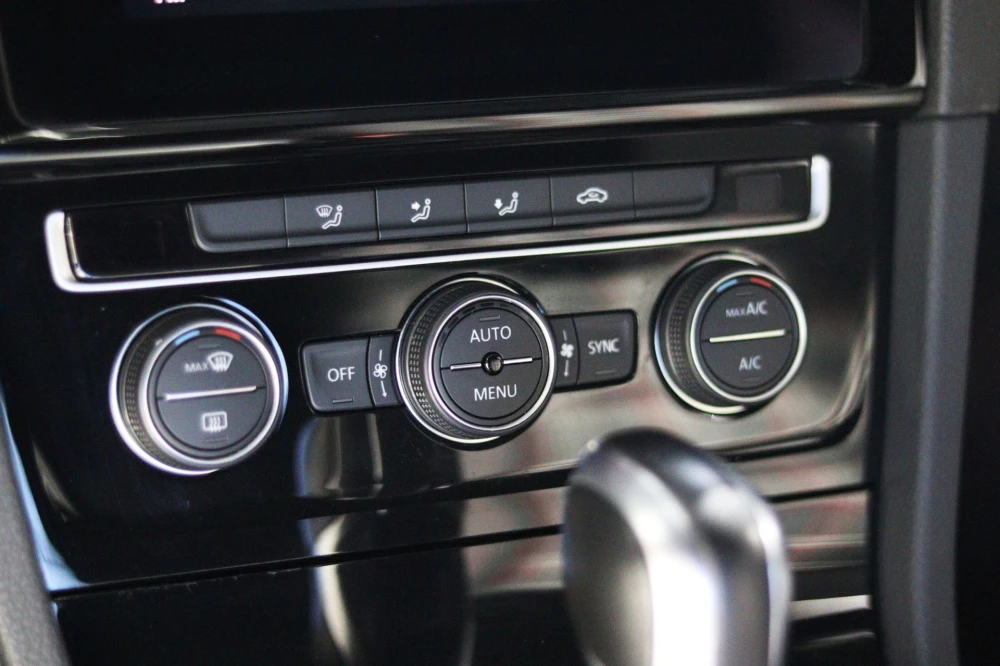 Volkswagen Golf Performance 24