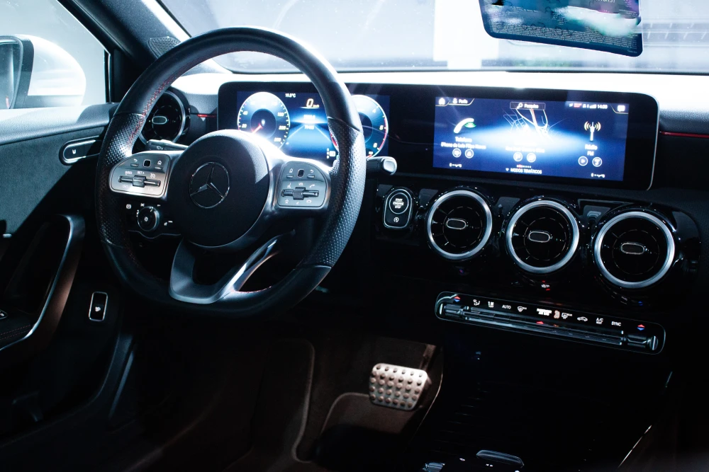 Mercedes-Benz A 180 Limousine Amg 3