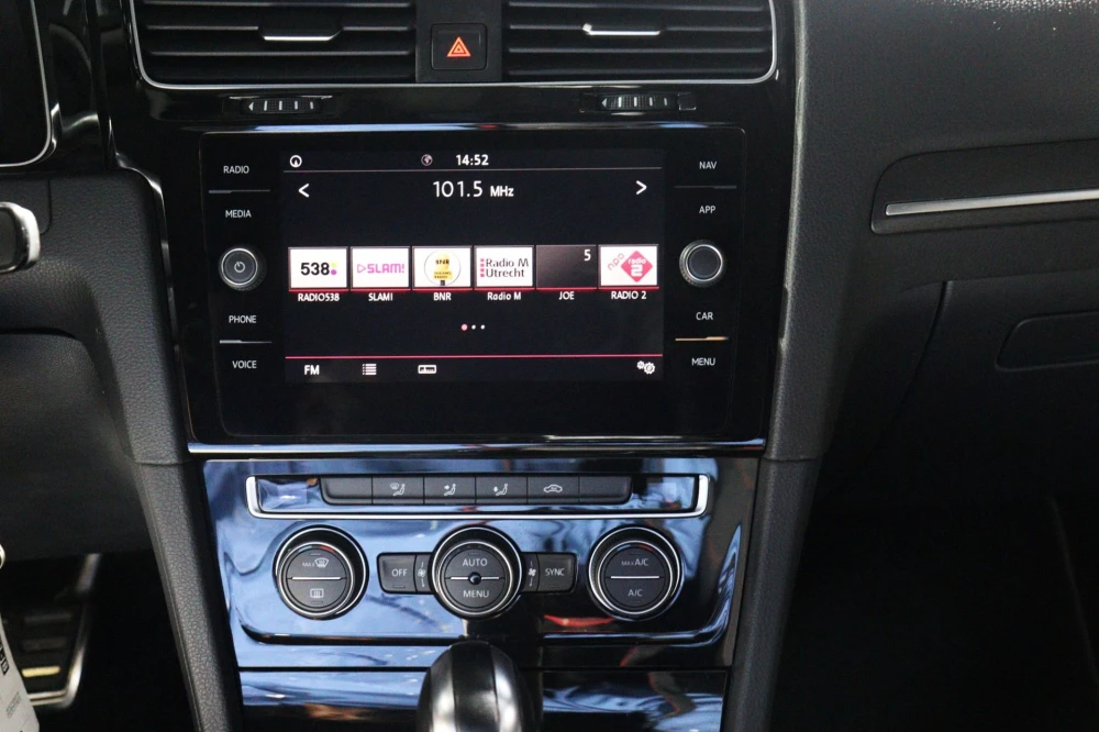 Volkswagen Golf Performance 16