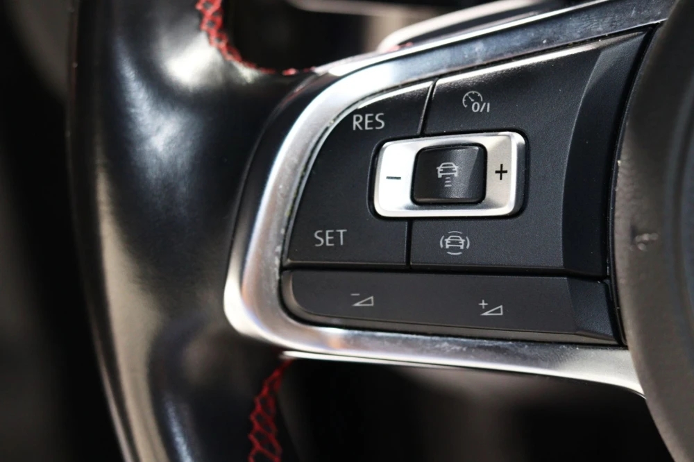 Volkswagen Golf Performance 25