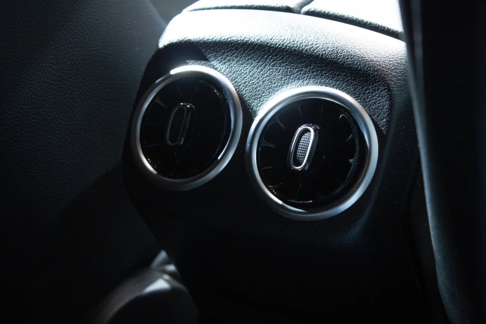 Mercedes-Benz CLA 180 Amg 17