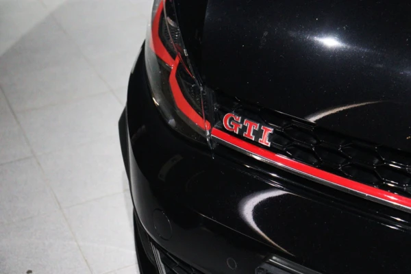 Volkswagen Golf Performance 11