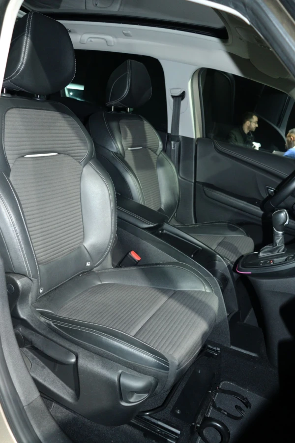 Renault Grand Scénic 10