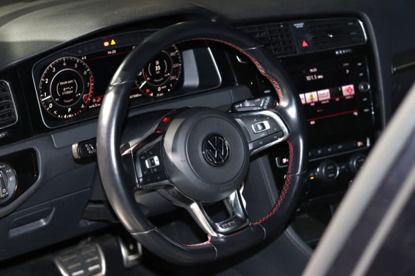 Volkswagen Golf Performance 7