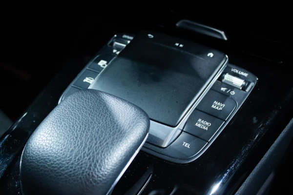 Mercedes-Benz CLA 180 Amg 13