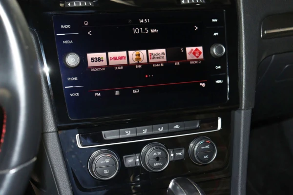 Volkswagen Golf Performance 19