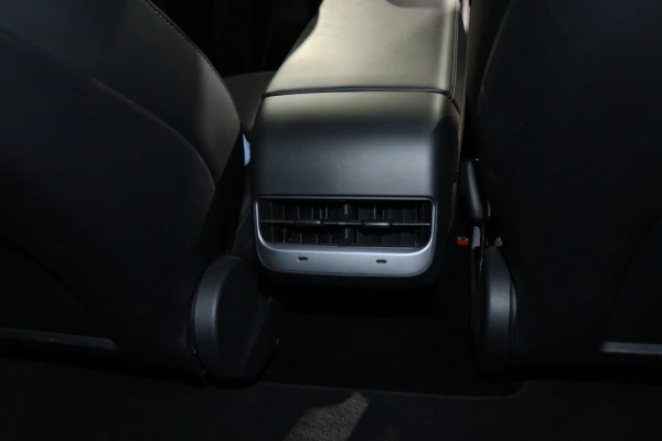 Tesla Model 3 Long Range 12