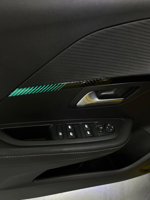 Peugeot 208 Puretech 15