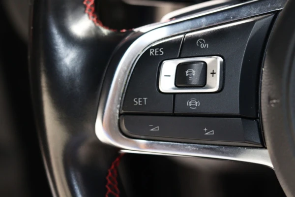 Volkswagen Golf Performance 25