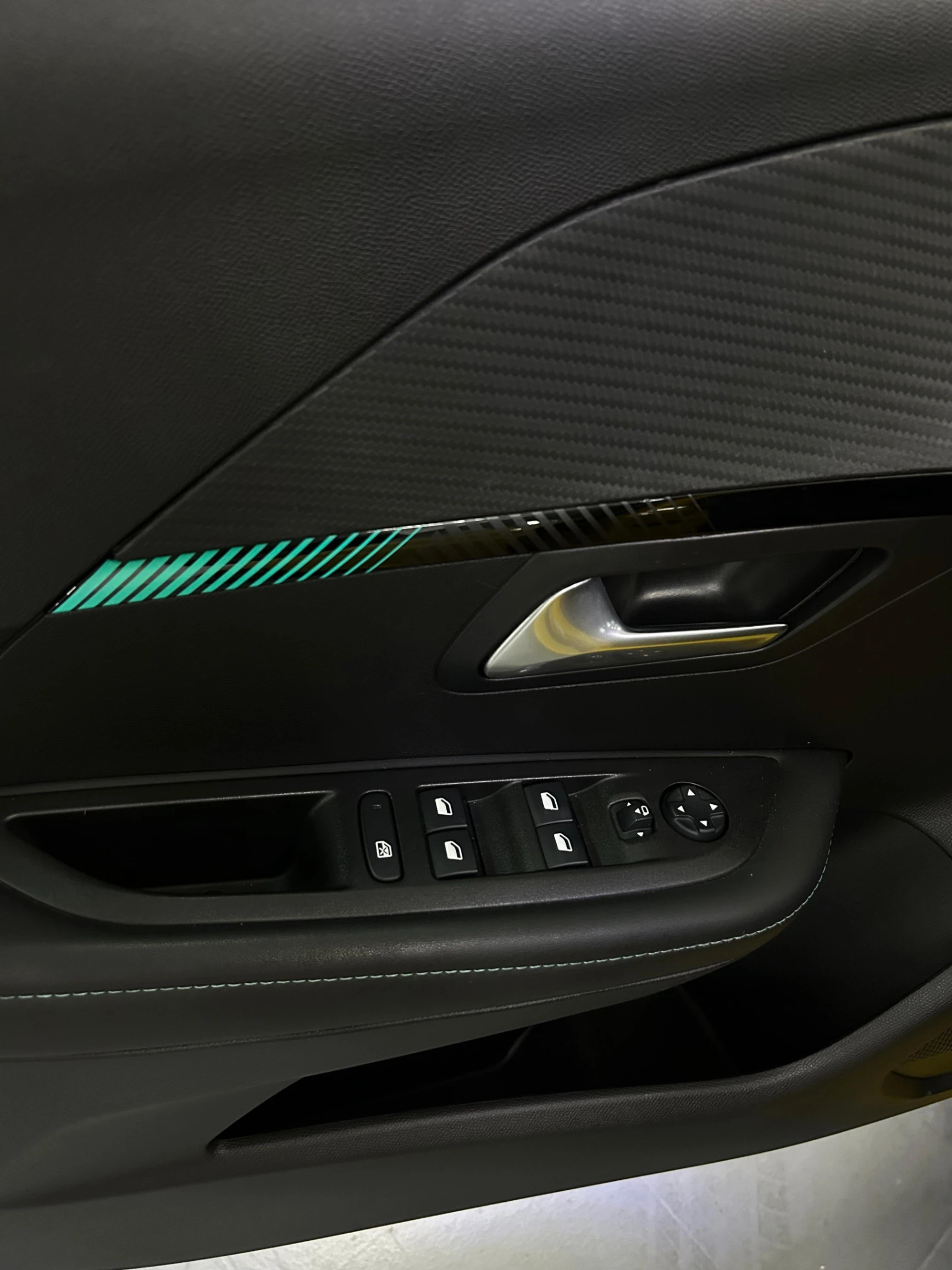 Peugeot 208 Puretech 15