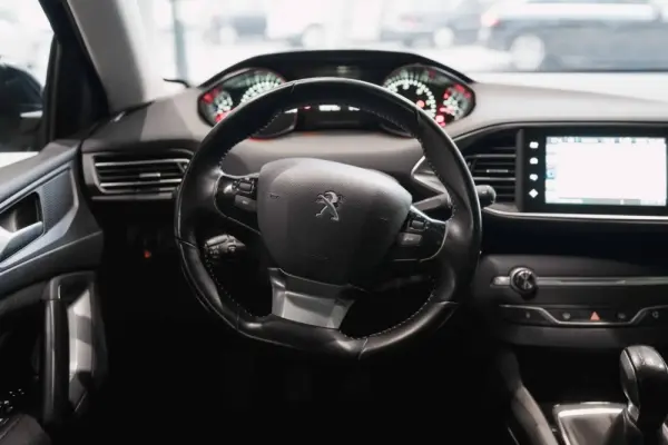 Peugeot 308 SW 1.6 HDi Active 18