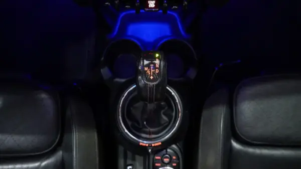 MINI 3 Portas Cooper SD Auto 37