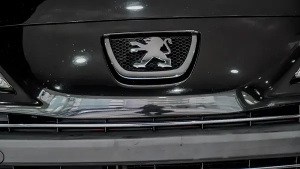 Peugeot 207 CC 1.6 VTi Active 5