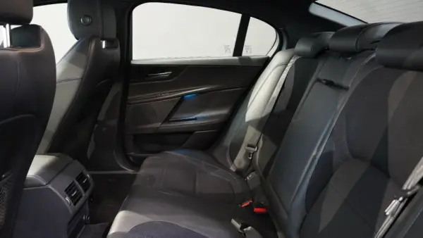 Jaguar XE 2.0 D R-Sport Aut. 22