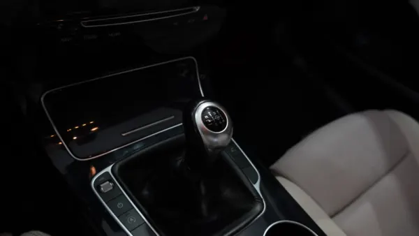 Mercedes-Benz C 200 BlueTEC Avantgarde 32