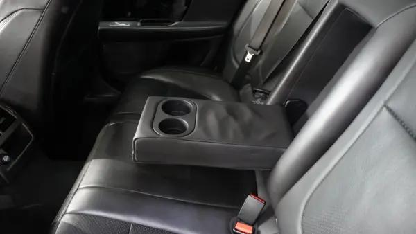 Jaguar XF 3.0 D V6 S Portfolio 16