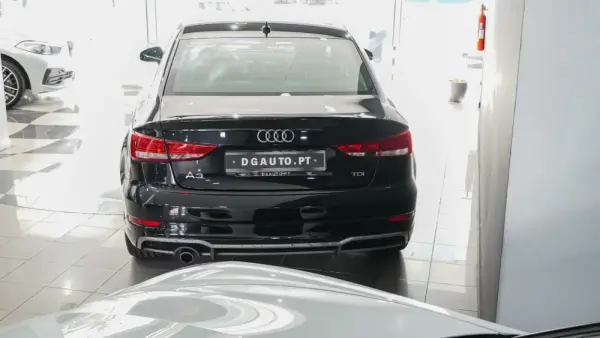 Audi A3 Limousine TDI LIMOUSINE S-LINE 32