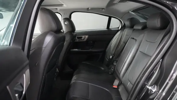 Jaguar XF 3.0 D V6 S Portfolio 15