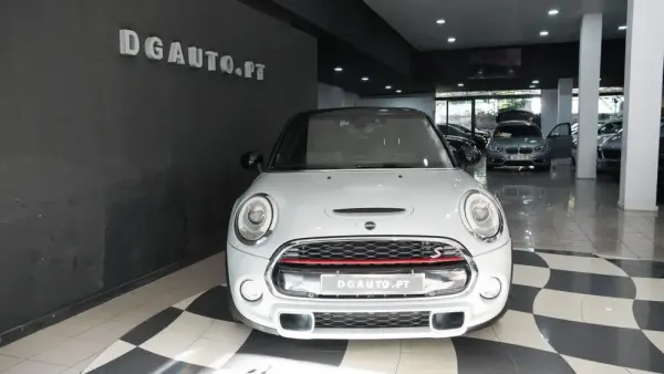 MINI 3 Portas Cooper SD Auto 4