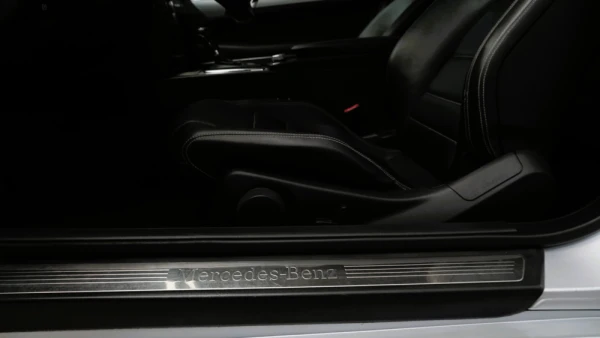 Mercedes-Benz E 250 CDI AMG 25