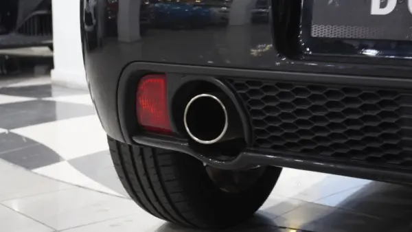 Suzuki Swift 1.6 Sport 9