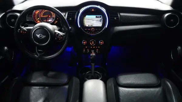 MINI 3 Portas Cooper SD Auto 39