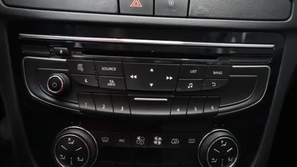 Peugeot 508 2.0 HDi Hybrid4 2-Tronic 28