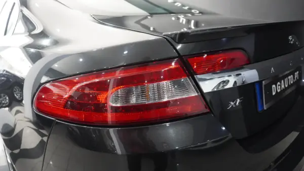 Jaguar XF 3.0 D V6 S Portfolio 14