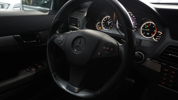 Mercedes-Benz E 250 CDI AMG 53