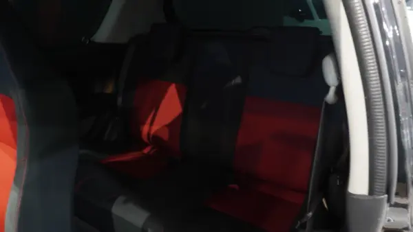 Suzuki Swift 1.6 Sport 12