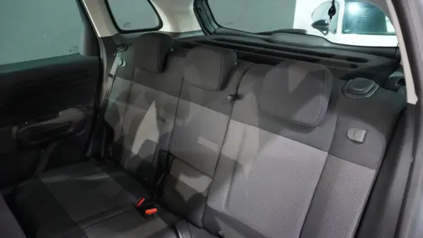 Citroën C3 Aircross 1.2 PureTech Shine 14