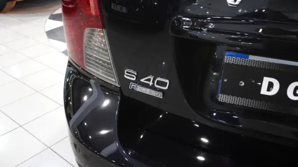 Volvo S40 1.6D R DESIGN 13